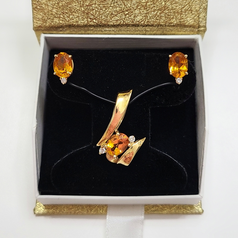 ✨SALE✨ 14K Gold Citrine & Diamond Pendant & Earring Set